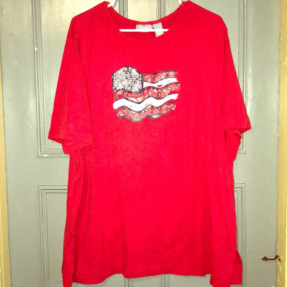 Red 4th of July tee 🇺🇸.❤️